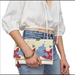 Rachel Pally clutch 🌺